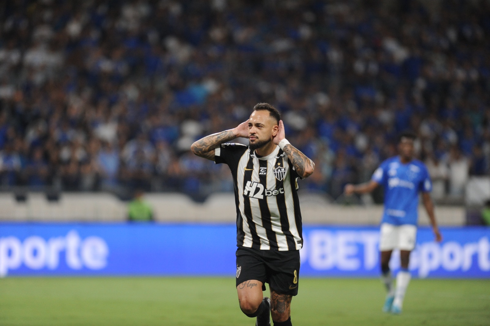Jornal destaca vitória do Atlético sobre o Cruzeiro: ‘Golpe no carrasco do Boca’