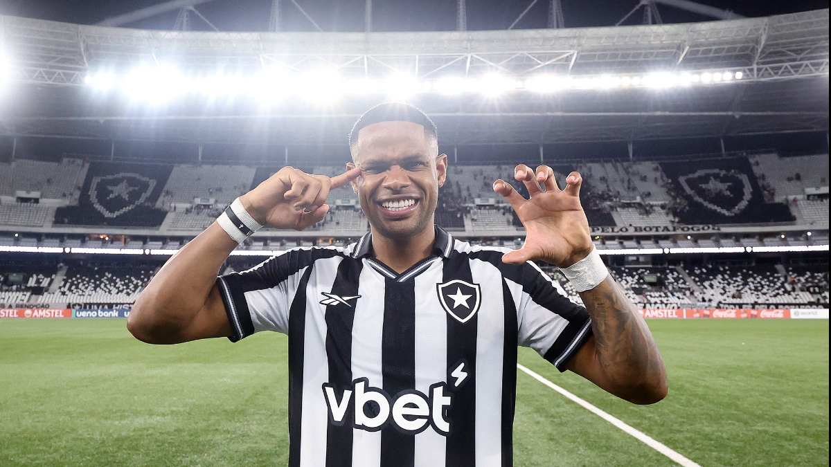 Júnior Santos jogará Atlético x Botafogo? Clube se decide sobre cláusula milionária