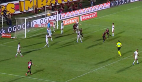 Luan Cândido marca de voleio e amplia para o Vitória contra o Flamengo; assista