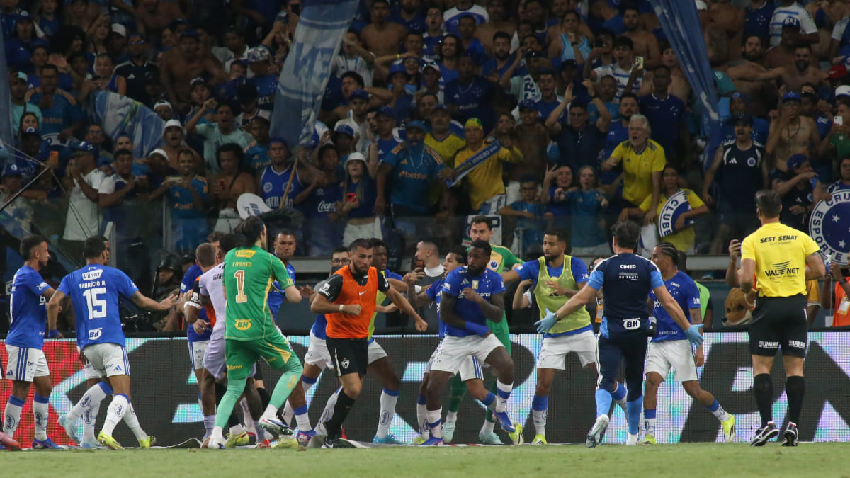 Mágoas passadas? Cruzeiro e Atlético se reencontram depois de pancadaria em final