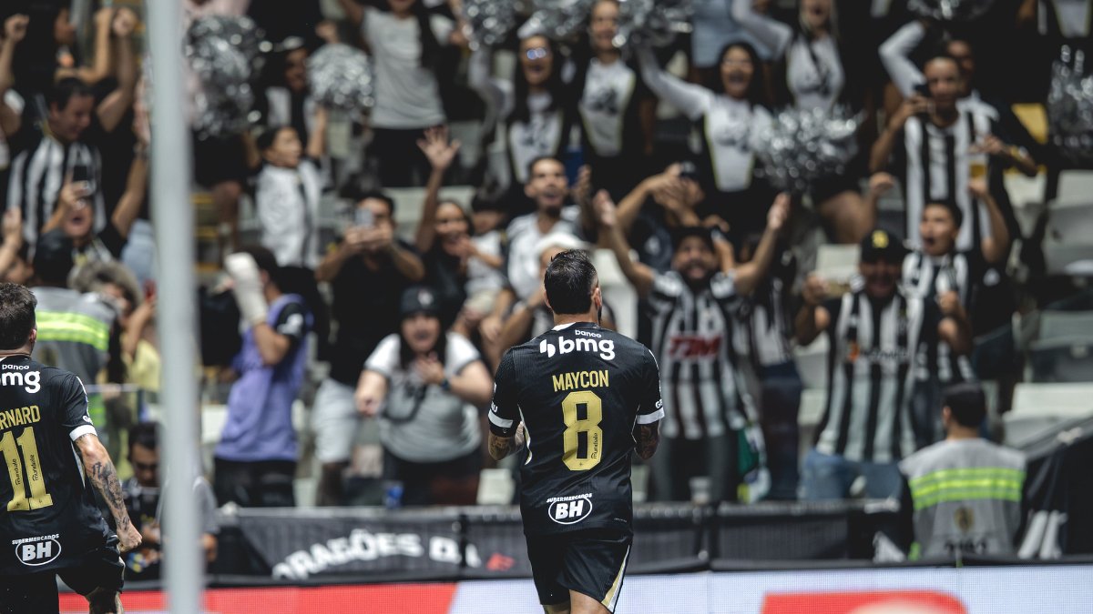 Maycon diz o que Atlético ‘precisa ajustar’ e exalta joia: ‘Grande jogador’