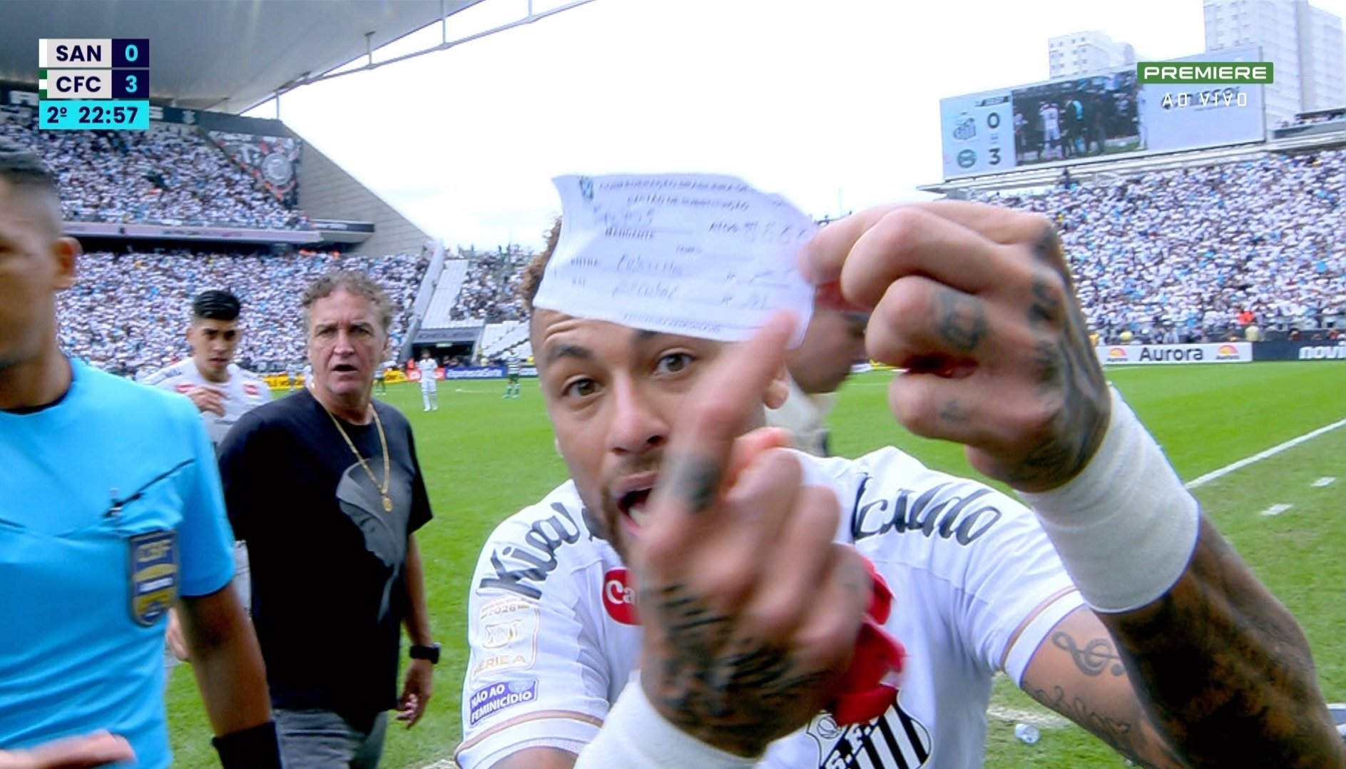 Neymar é substituído por engano e se revolta em goleada sofrida pelo Santos: ‘Vergonha’