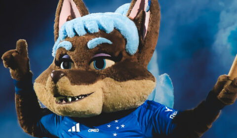 Nova mascote do Cruzeiro, Cabulosa reacende debate: como a misoginia opera no cotidiano