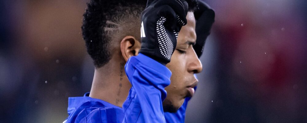 Pilhado vê Cruzeiro ‘roubado’ em empate na Libertadores: ‘Não querem brasileiro campeão’