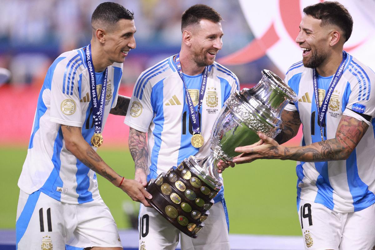 River Plate anuncia lenda da Seleção Argentina que defendeu o Atlético