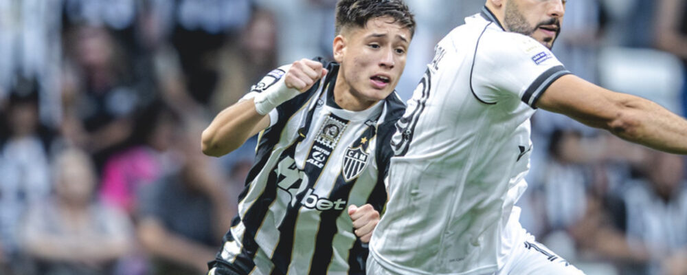 Román volta a ser cortado de jogo do Atlético e manda recado; Domínguez analisa