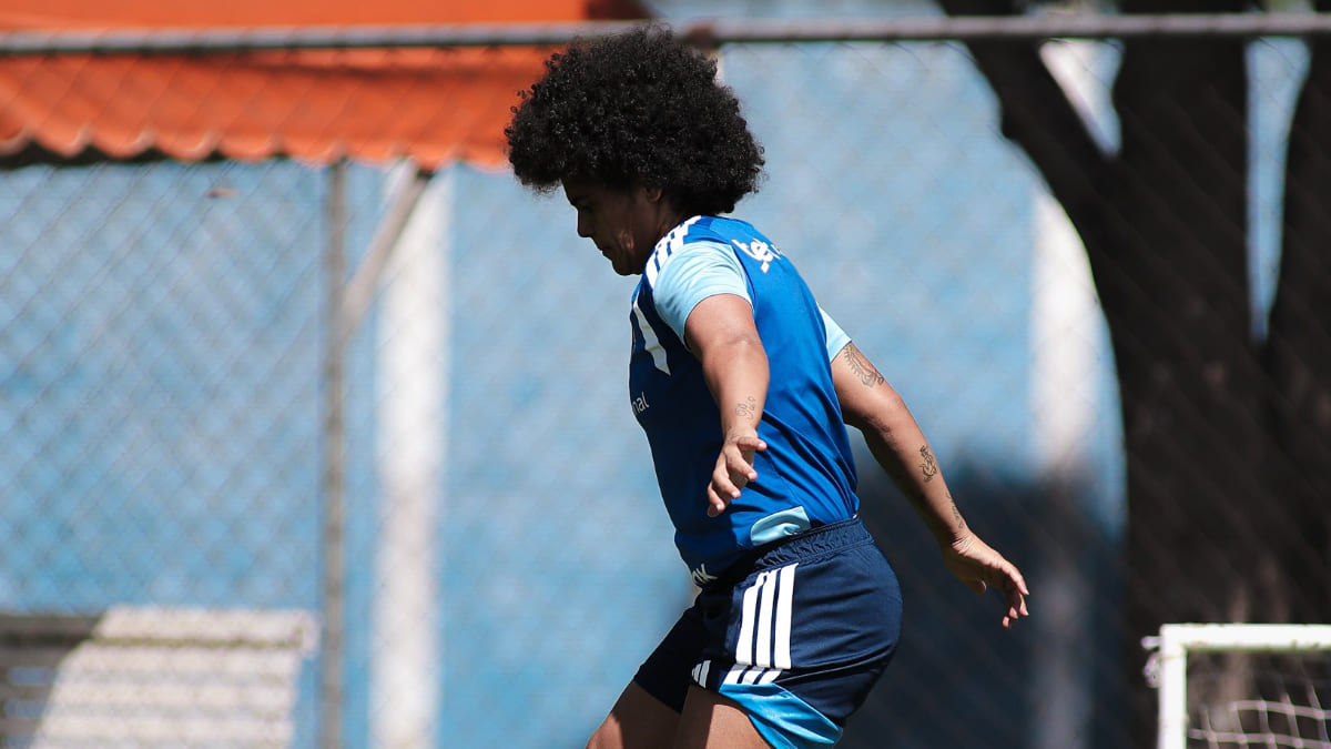 Segunda maior artilheira do Cruzeiro inicia transição e se aproxima de volta aos campos
