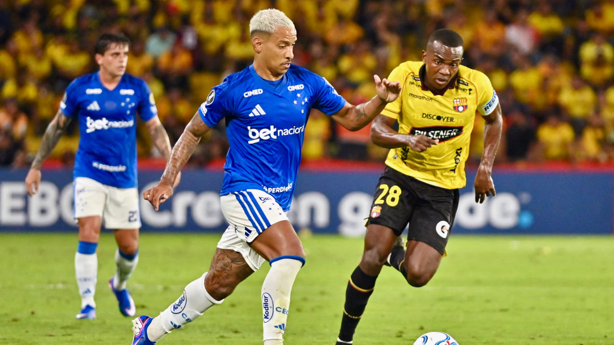 Sexteto do Cruzeiro entra pendurado contra Barcelona e teme perder oitavas da Libertadores