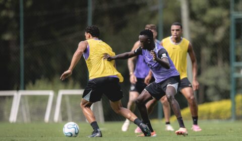 Titular do Atlético evolui em recuperação de lesão e se aproxima de retorno