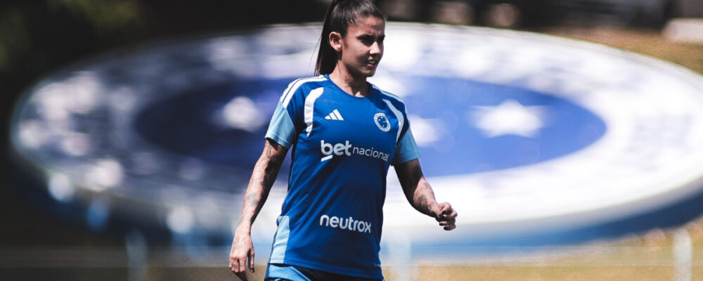 Titular do Cruzeiro passa por cirurgia no joelho; veja detalhes
