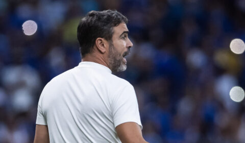 Vai poupar? Artur Jorge nega limitação física do Cruzeiro e expõe planos para sequência