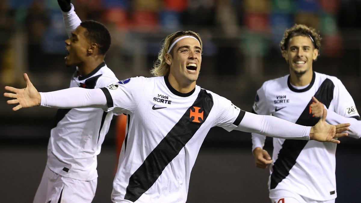 Vasco supera gol contra, vence Audax Italiano e assume ponta na Sul-Americana