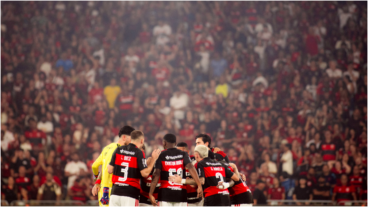 Jogadores do Flamengo antes de jogo no Maracanã - (foto: Adriano Fontes/Flamengo)