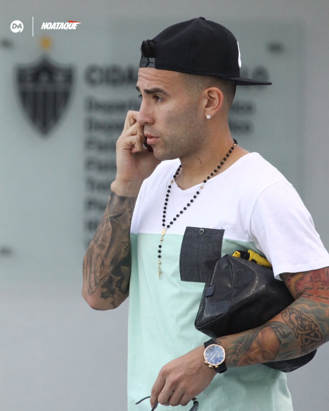 Otamendi durante passagem pelo Atlético