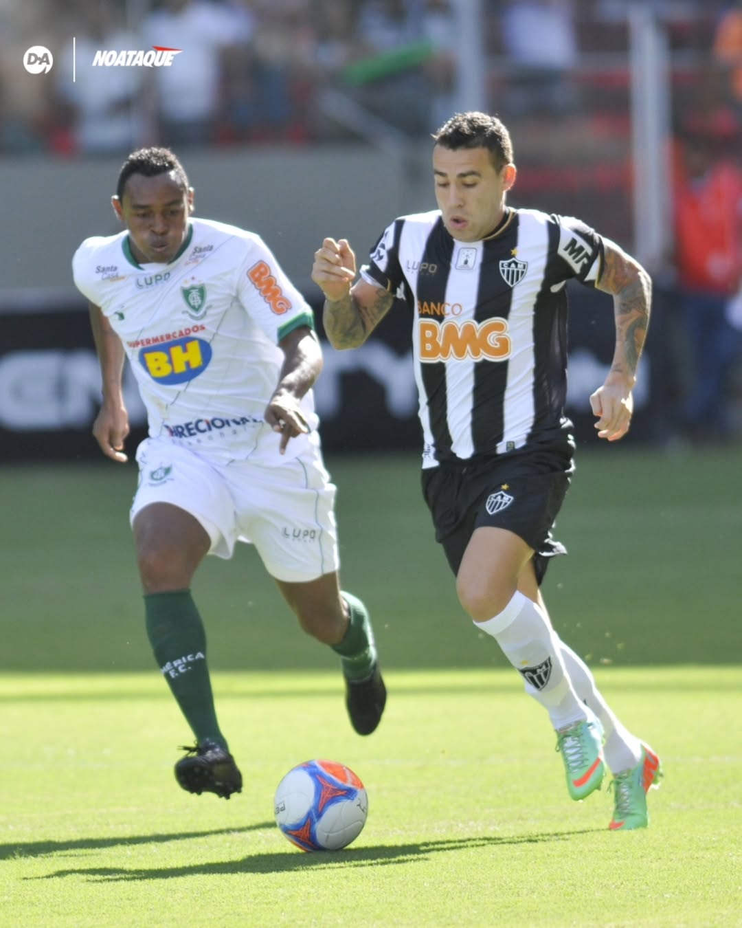 Otamendi durante passagem pelo Atlético
