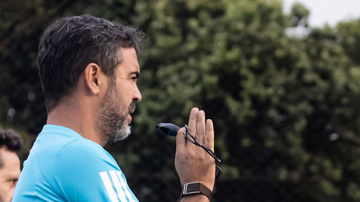 Artur Jorge aconselha jogadores do Cruzeiro para período sem futebol