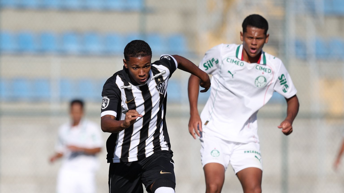Atlético ensaia reação, mas perde para Palmeiras em jogo de 7 gols no Brasileiro Sub-17