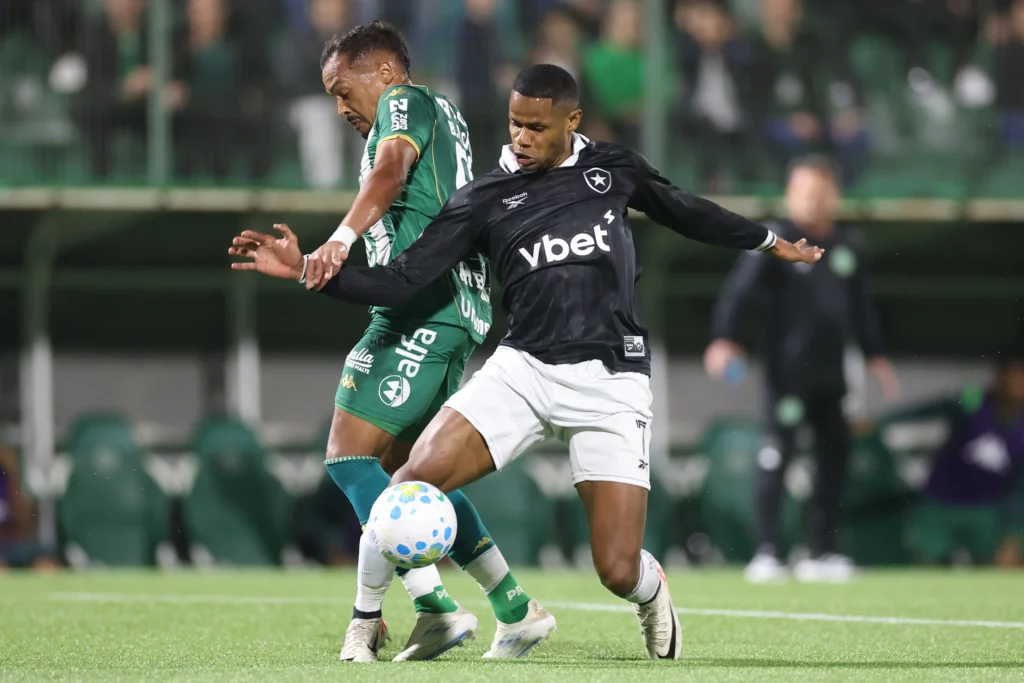 Botafogo dá vexame e cai para Chapecoense na Copa do Brasil