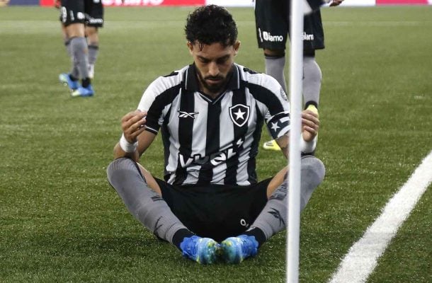 Botafogo vence Mirassol, deixa Z4 do Brasileirão e ameniza crise