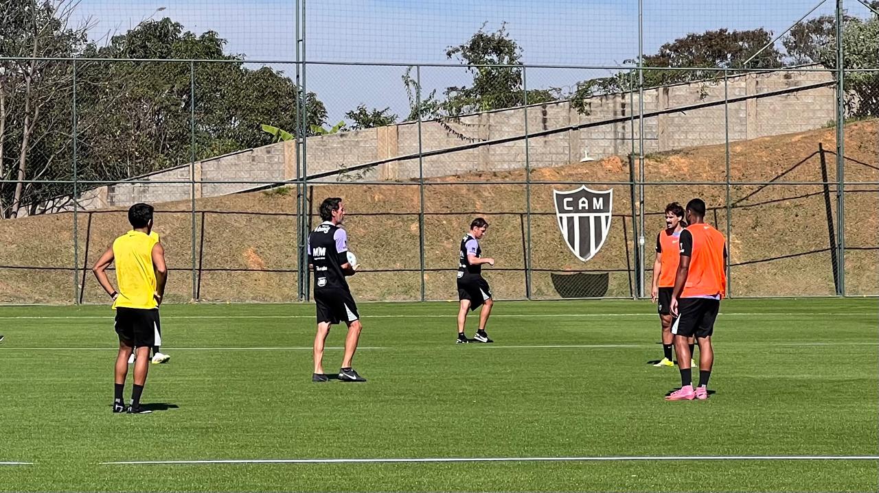 Calor, intensidade, chapéu e mais: como foi o treino aberto do Atlético nesta quinta?