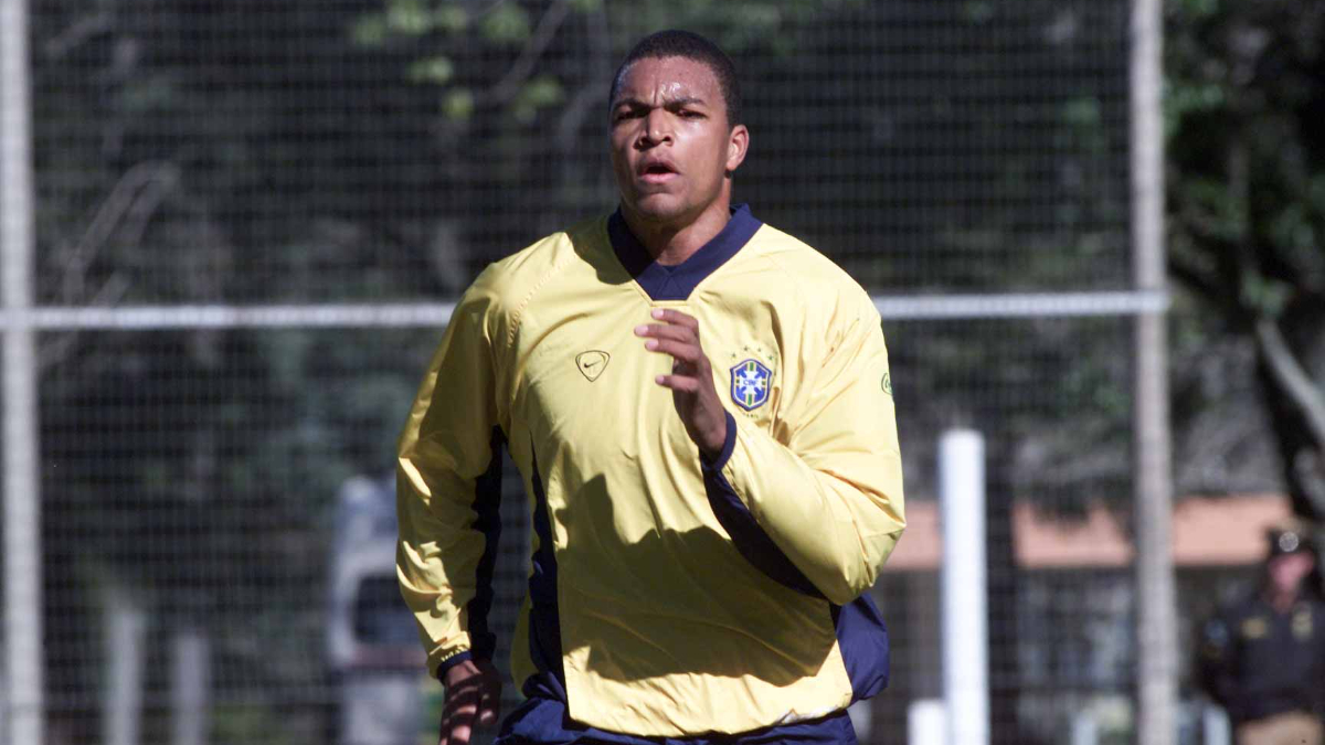 Craque dos anos 1990 representou Cruzeiro em todos os torneios possíveis pela Seleção