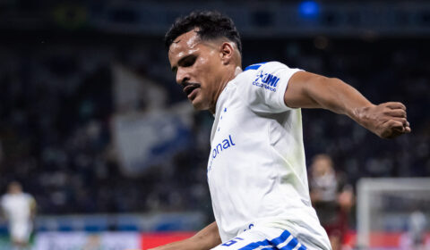 Cruzeiro: Como busca outro lateral em meio à indefinição com Kaiki, diz jornalista