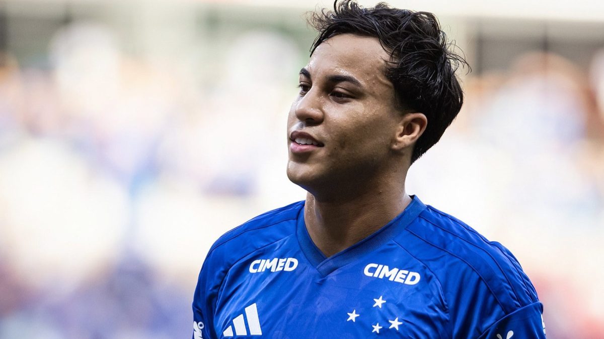 Cruzeiro: Kaio Jorge faz tatuagem em homenagem a Charles Miller