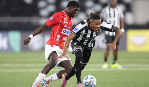 Em qual canal vai passar Caracas x Botafogo hoje (27/5)?