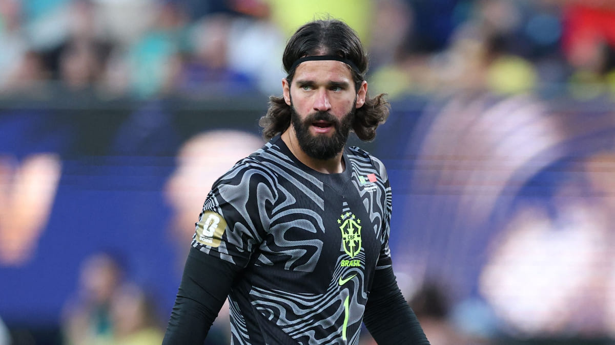 Ex-Atlético critica Taffarel e Alisson na Seleção: ‘O que vai no gol entra’