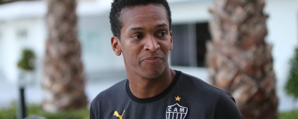 Ex-atacante do Atlético, Jô é preso pela quinta vez por atraso em pensão