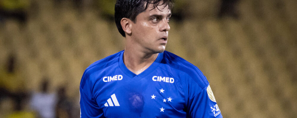 Fagner sai em defesa de jogador do Cruzeiro: ‘Tem que ter paciência’