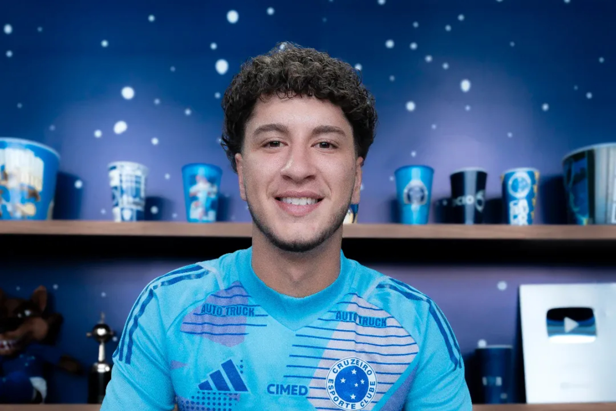 Goleiro assina contrato com o Cruzeiro até 2029