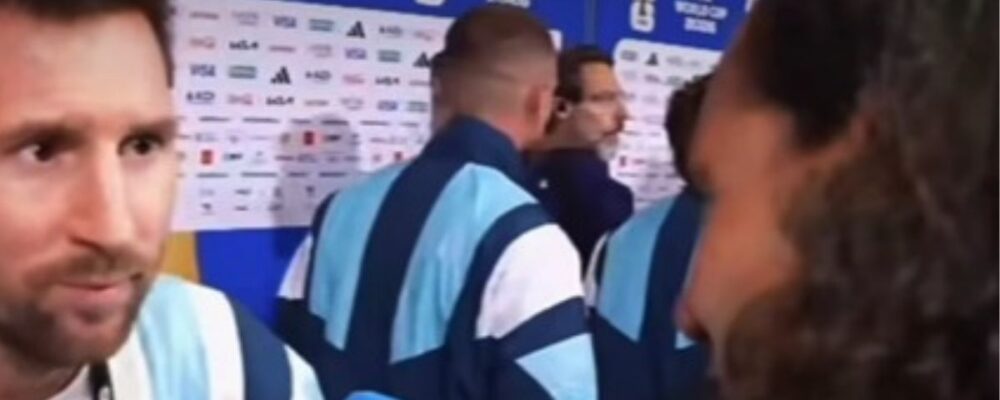 Ídolo do Cruzeiro, Sorín presenteia Messi após recorde na Copa do Mundo