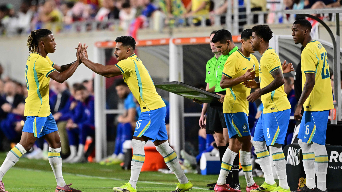 Jogador convocado por Ancelotti para a Copa do Mundo é afastado por clube