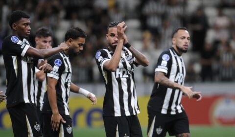 Jogador que busca espaço no Atlético anuncia que será pai de menina