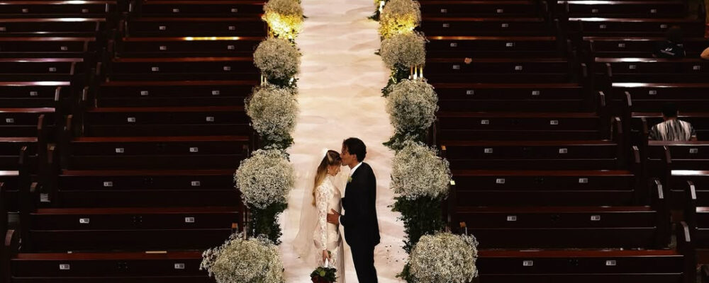 Jogadores do Atlético confraternizam em casamento de meia do clube