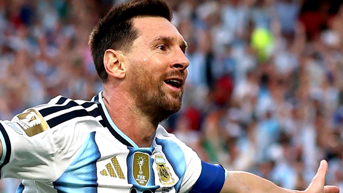 Maior artilheiro das Copas, Messi se rende a ex-Cruzeiro: ‘Um dos maiores que vi’
