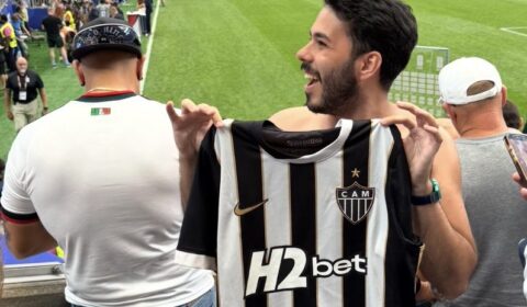 Torcedor do Atlético vive ‘história bizarra’ na Copa flagrada pela imprensa internacional