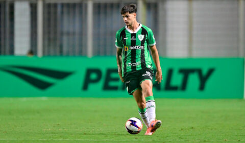 Vasco acerta chegada de lateral do América e intensifica reformulação no elenco