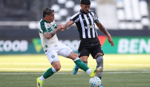 Villalba falha, e Botafogo cede empate ao Coritiba pelo Brasileiro