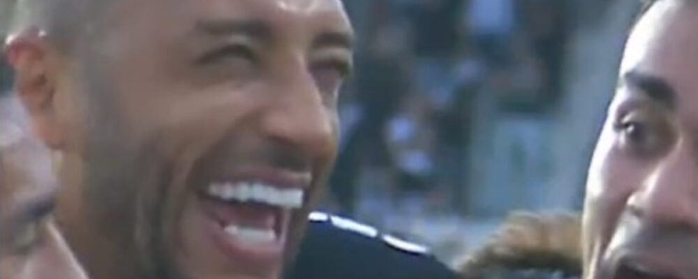 Vitor Hugo vai ao ‘terceiro andar’ e faz mais um gol de cabeça pelo Atlético