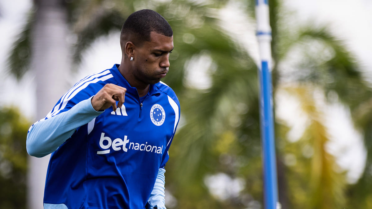 Volante do Cruzeiro esfria ‘caso Walace’: ‘Tudo resolvido’
