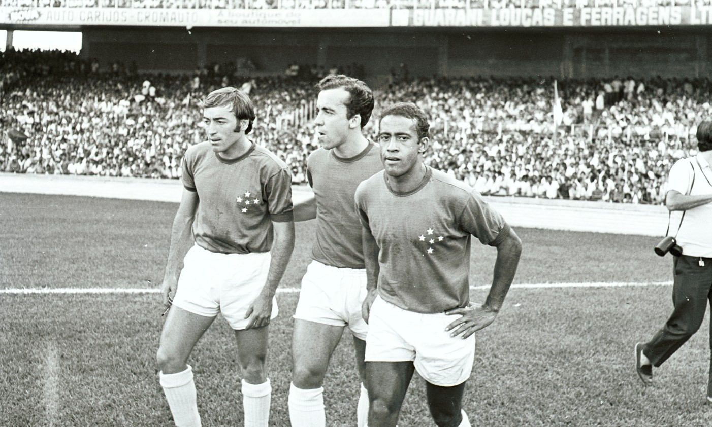 ‘Se fosse assim antigamente, estava todo mundo milionário’: ídolo do Cruzeiro relembra simplicidade e glória de 1966
