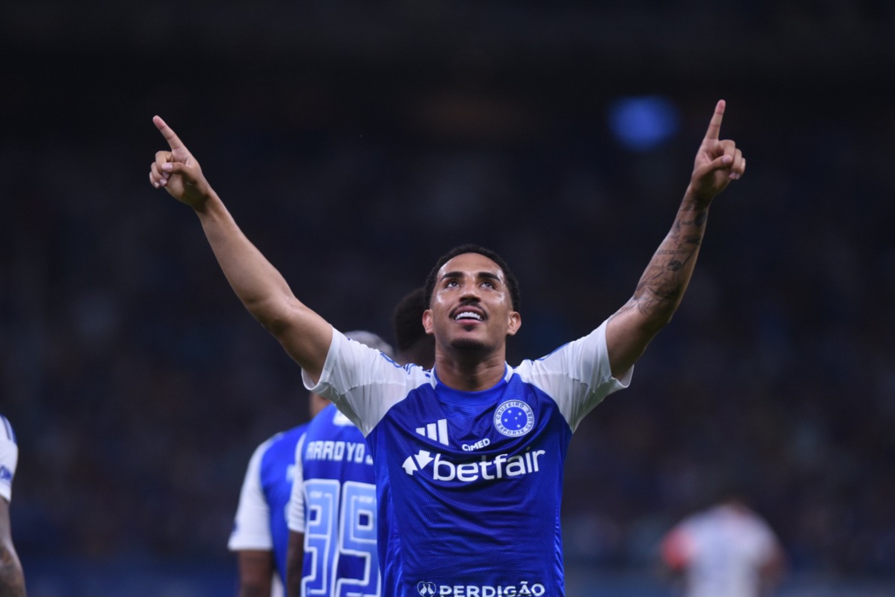 Christian, volante do Cruzeiro - (foto: Gladyston Rodrigues/EM/DA Press)