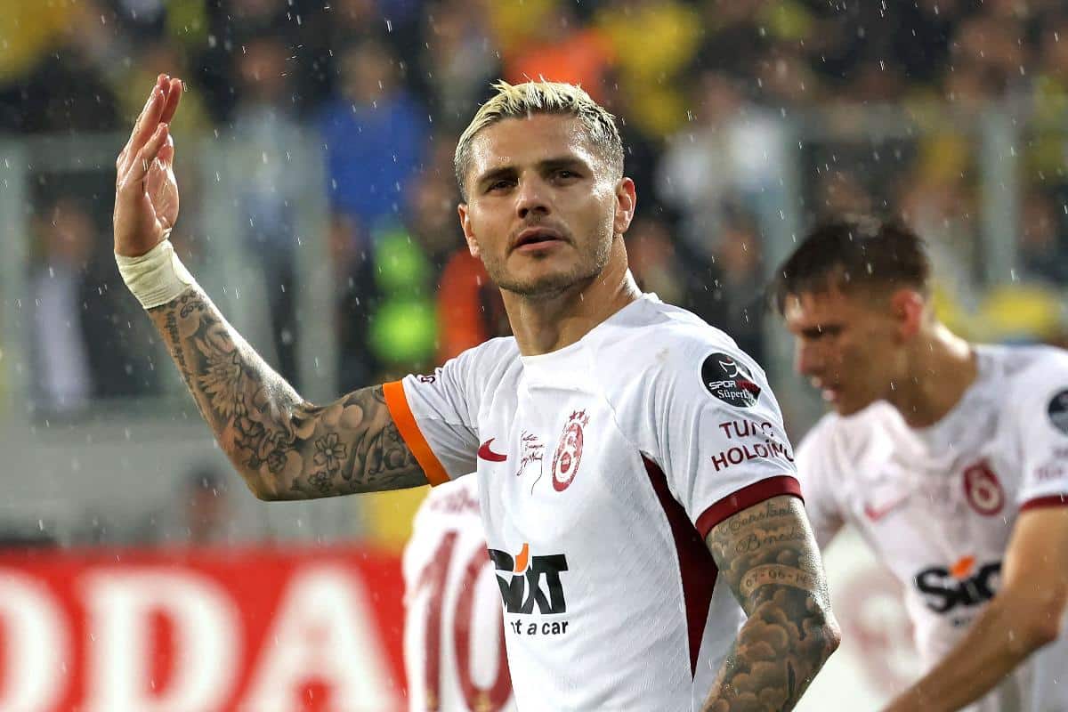 Mauro Icardi com a camisa do Galatasaray - (foto: Adem ALTAN / AFP)