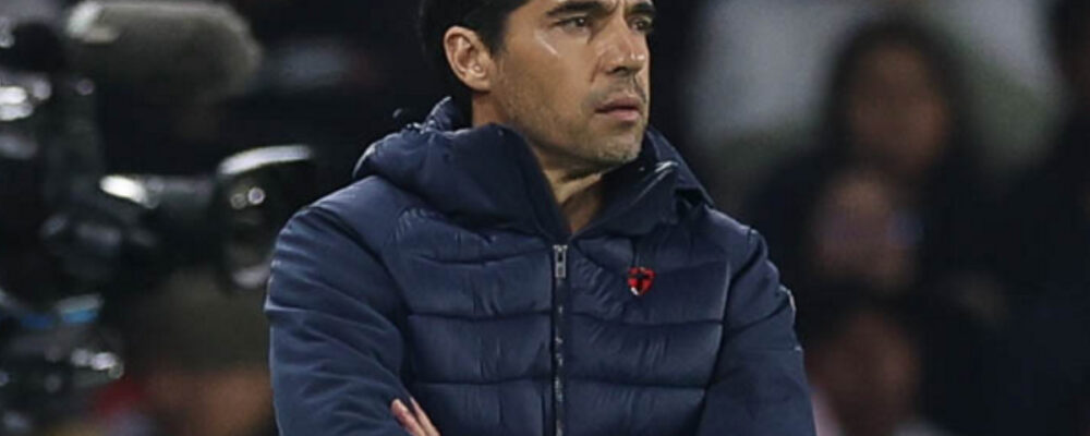 Abel reage a lances polêmicos em Vitória x Palmeiras