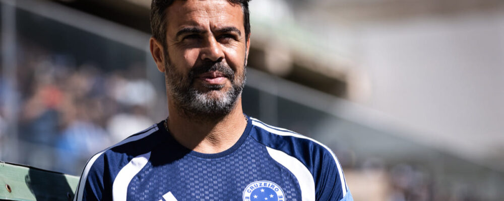 Artur Jorge avalia positivamente jogo do Cruzeiro, mas avisa: ‘Longe do que queremos’