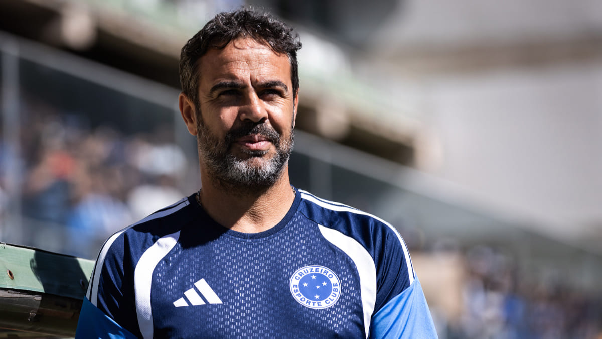 Artur Jorge avalia positivamente jogo do Cruzeiro, mas avisa: ‘Longe do que queremos’