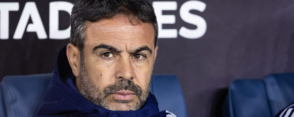 Artur Jorge diz que Cruzeiro dos amistosos ainda não é o titular e faz confissão