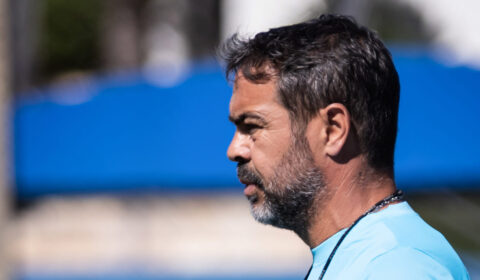 Artur Jorge diz ter ‘última palavra’ em mercado do Cruzeiro e comenta vendas: ‘Temos que ceder’